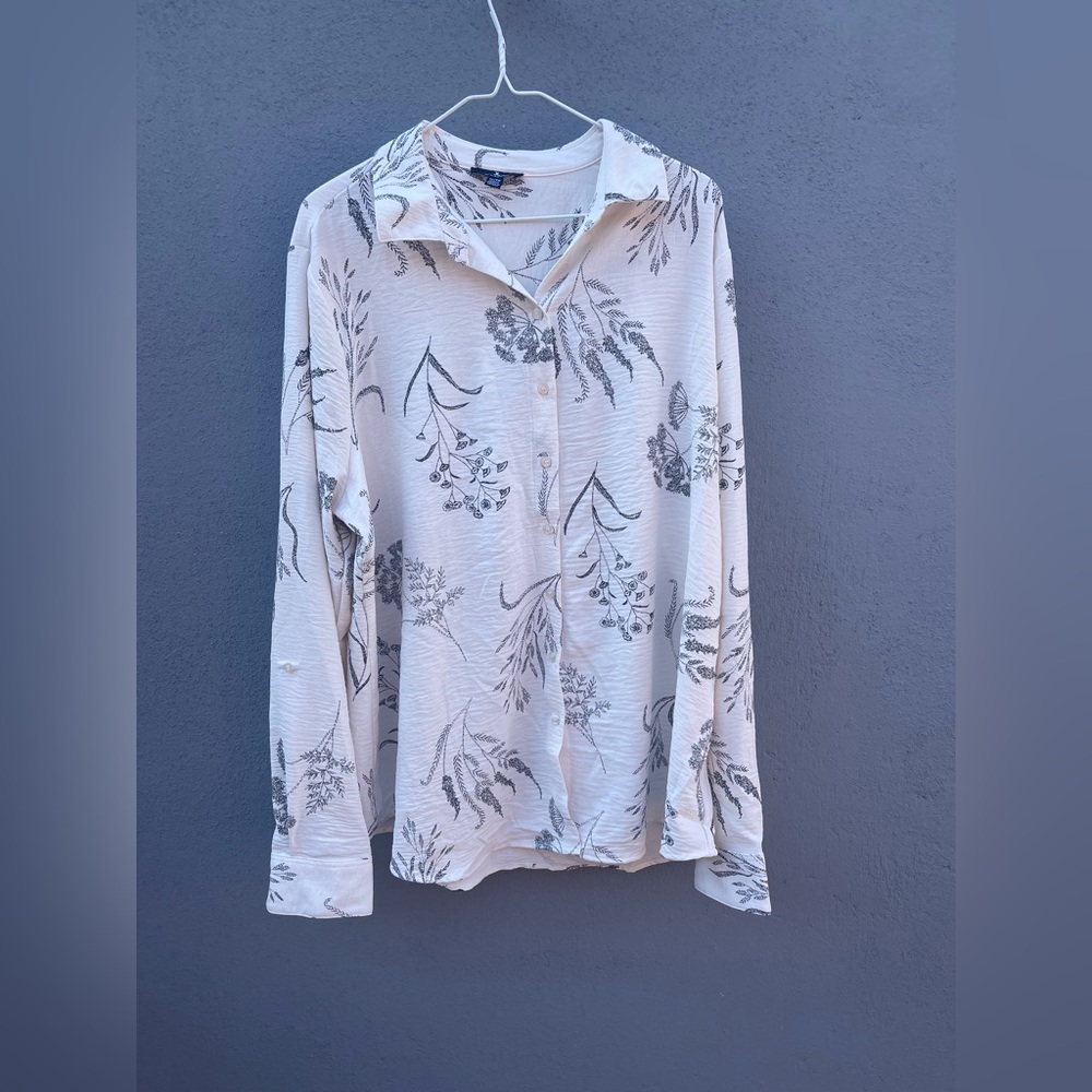 Floral Print Button-Up Blouse